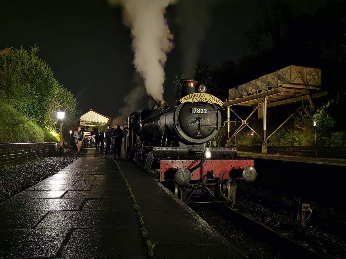 What a weekend! Foxcote Manor back in Wales at Llangollen Railway, the atmosphere was brilliant, so many happy faces. Heres a pic of 7822 by Joe Wellstead.