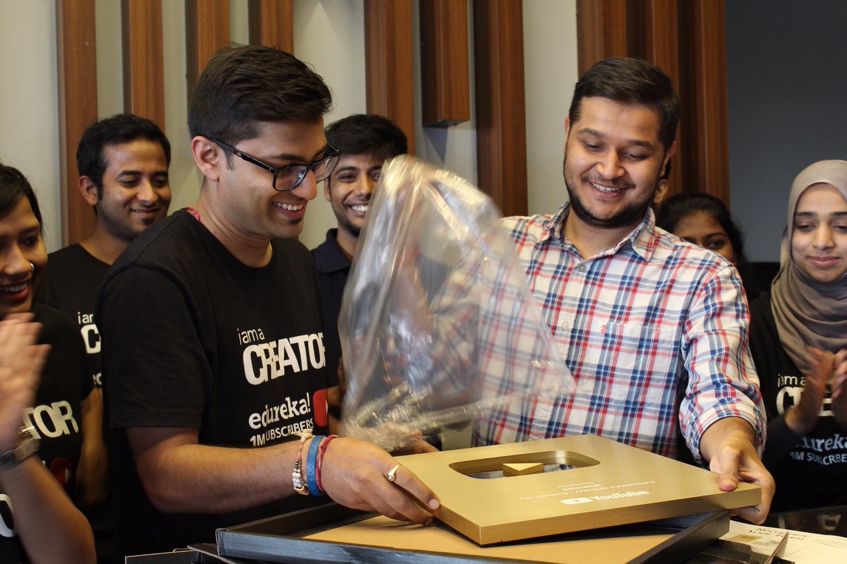 avi_dunken's tweet photo. Feels damn Proud to hold this YouTube Gold Play Button after achieving 1 Million @edurekaIN YouTube Subscribers milestone. Thanks to our viewers for constantly supporting us 🙏🏻 #EdurekaYouTube #1MillionSubscribers #YouTubeGoldPlayButton @TeamYouTube @YTCreatorsIndia @YouTubeIndia https://t.co/Gb7a5L5oWg