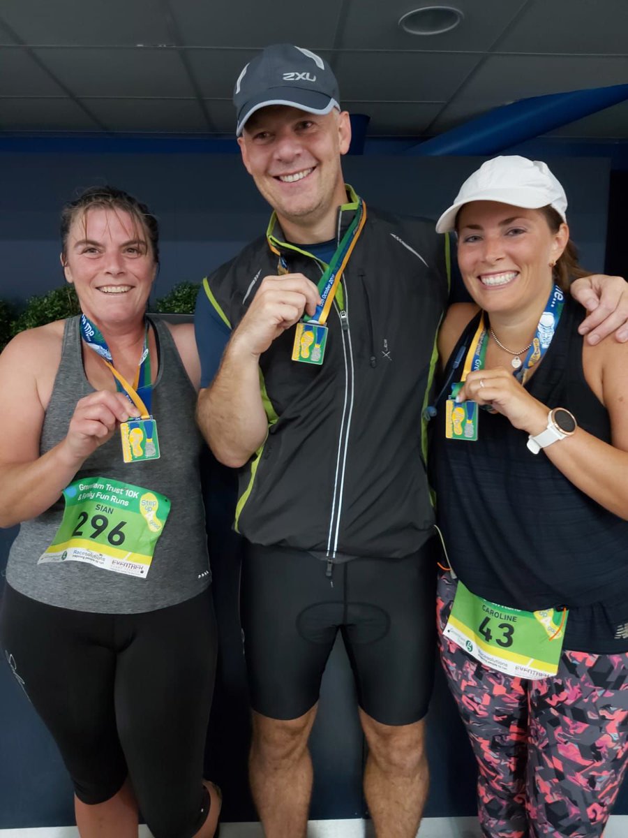 LivingPaintings's tweet photo. A big, big thank you to our #StepUp4Good runners who took on the 10K @NewburyRacing in the rain yesterday! You did us proud! @Greenham_Trust https://t.co/IlrTFdId9j
