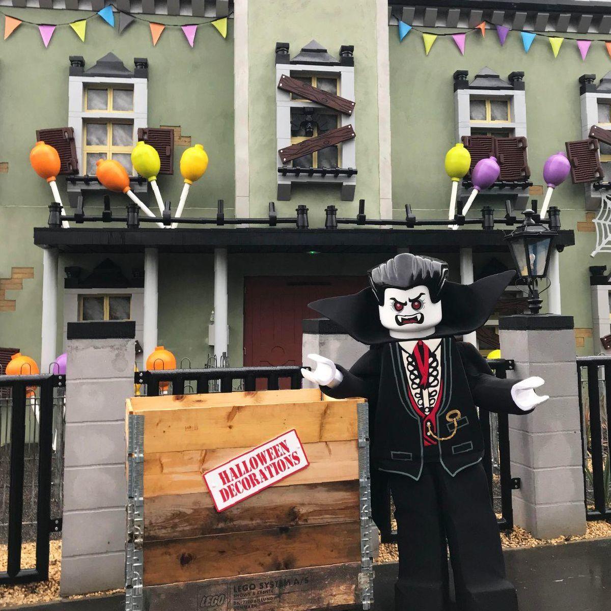 Looks like Lord Vampyre has got his decorations down from the mansion loft and he's ready to decorate the park for Brick or Treat! Only 3 days to go...