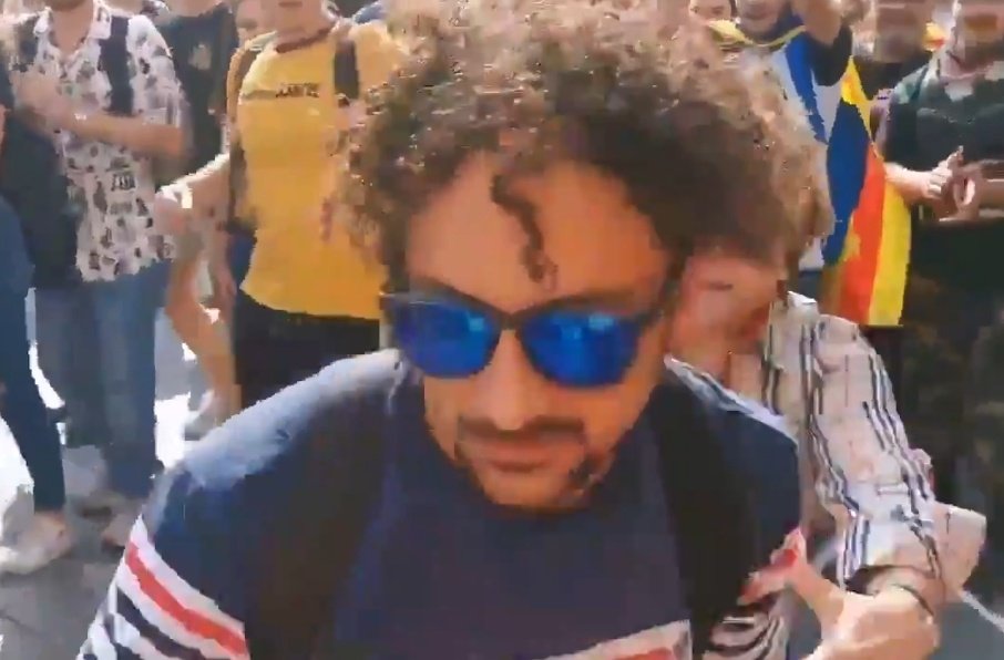 Máxima difusión. Identifiquemos a este agresor 👇

x.com/Frebox/status/…