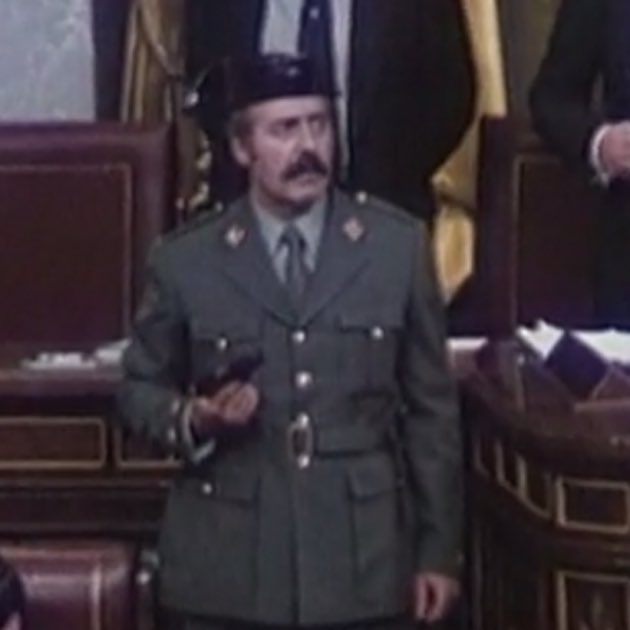 Tejero fue condenado a 10 años por un golpe de estado, armado y abriendo fuego real en el congreso de los diputados..

Los responsables independentistas han sido condenados a 13 años por poner urnas y facilitar que el pueblo decida su futuro..

#SpainIsAFascistState