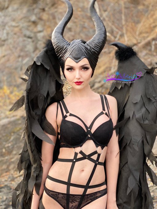 #RT @R_sidney_V: RT @sia_siberia: Waiting for your mistress 🔥😈🔥  Shot something beautiful           <a href="/tag/rt"class="tags">#RT</a><a class="tags" target="_blank" title="On Twitter" href="/?out=eyJ0eXAiOiJKV1QiLCJhbGciOiJIUzUxMiJ9.eyJpYXQiOjE3MjYzMzMyOTUsImlzcyI6InR3cG9ybnN0YXJzLmNvbSIsIm5iZiI6MTcyNjMzMzI5NSwiZXhwIjoxNzU3ODY5Mjk1LCJyZWRpcmVjdF91cmwiOiJodHRwczovL3R3aXR0ZXIuY29tL1Jfc2lkbmV5X1YifQ.SRABlTXw_ZA73wPemnEt_9jeAt7bNWkslrokrwVs8Ecr12dG67kxgt_lEqgi6NCEFDtt1YknP7SJFMk_4n7Kxg">@R_sidney_V</a><a class="tags" href="/tag/sia_siberia">@sia_siberia</a><a href="/tag/maleficent"class="tags"><span>#maleficent</span></a>