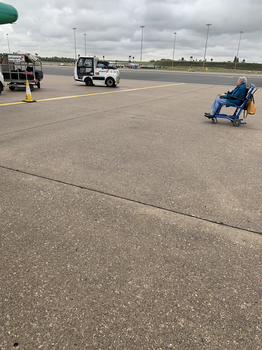 garthomas78's tweet photo. Do you offer a towing service? .@AerLingus #savebrenda https://t.co/DnR9oCsvEQ