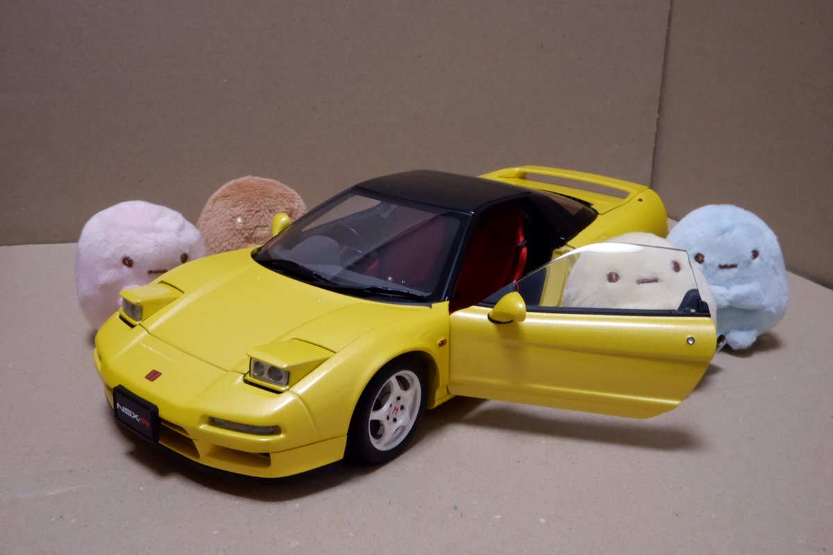 O Xrhsths ねぎとろ Sto Twitter もつさんさんの車 カッコいいですね 私は運転できないので ミニカー集めて眺めてます ミニカー 車検も維持費もいらなくていいですけどね この車は うちの最高級車です