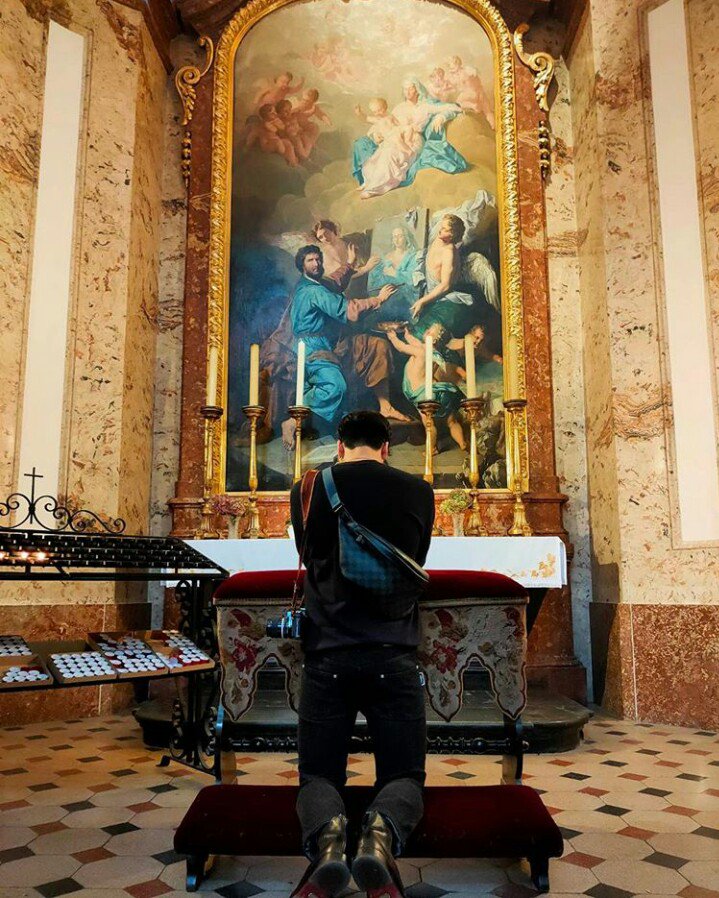 vangelo17's tweet image. Nakakabilib talaga this guy, a Buddhist but also pay respect to Christian beliefs.God bless your heart &amp;amp; soul Nadech #kugimiyas 🙏😇
#admirablehumanbeing
#goodrolemodel 
#kugimiyas
#ณเดชน์
ctto