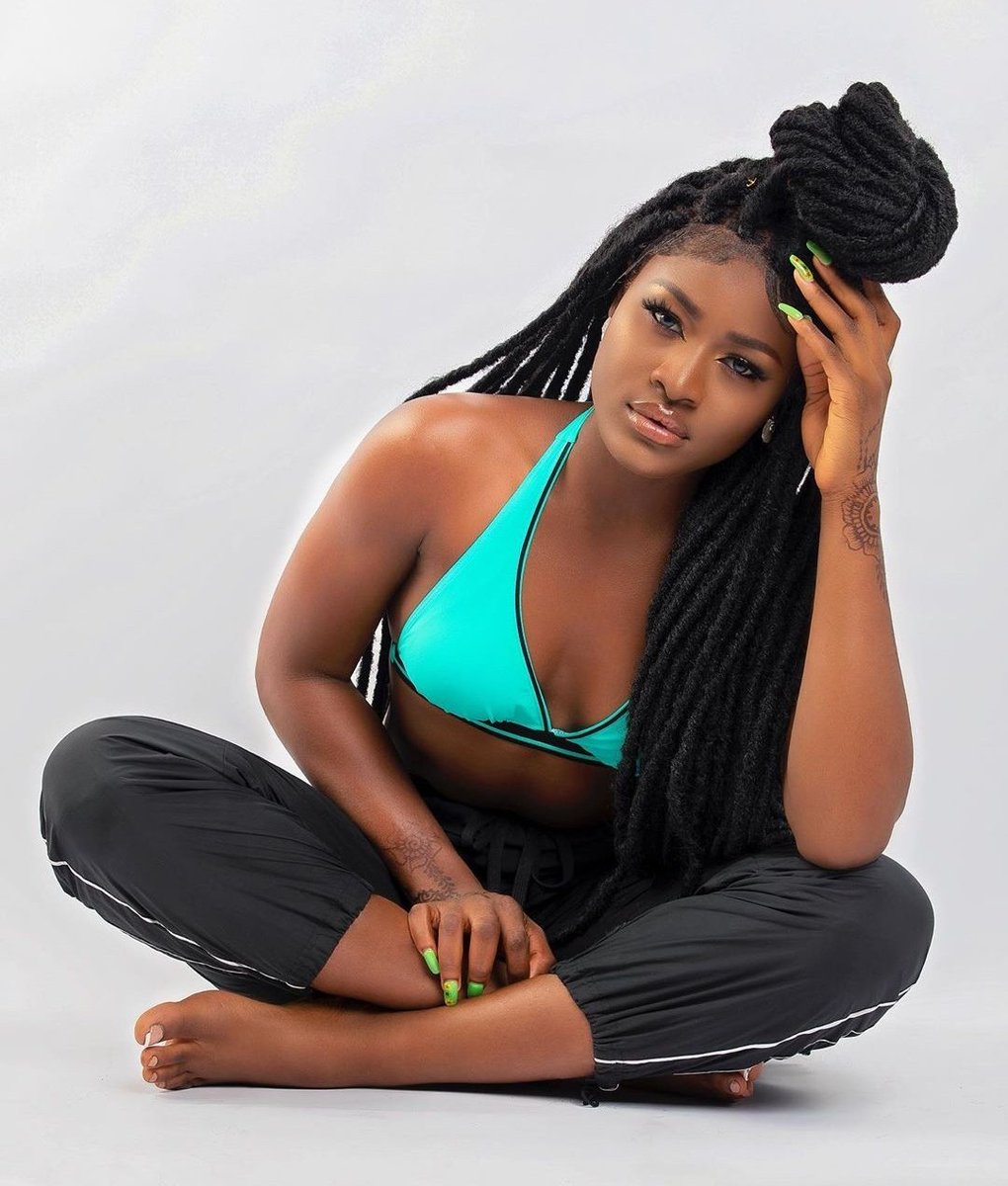 mhizrollyv's tweet photo. Babygal for life #BBNaija #teamalex https://t.co/HmzFRztvPn