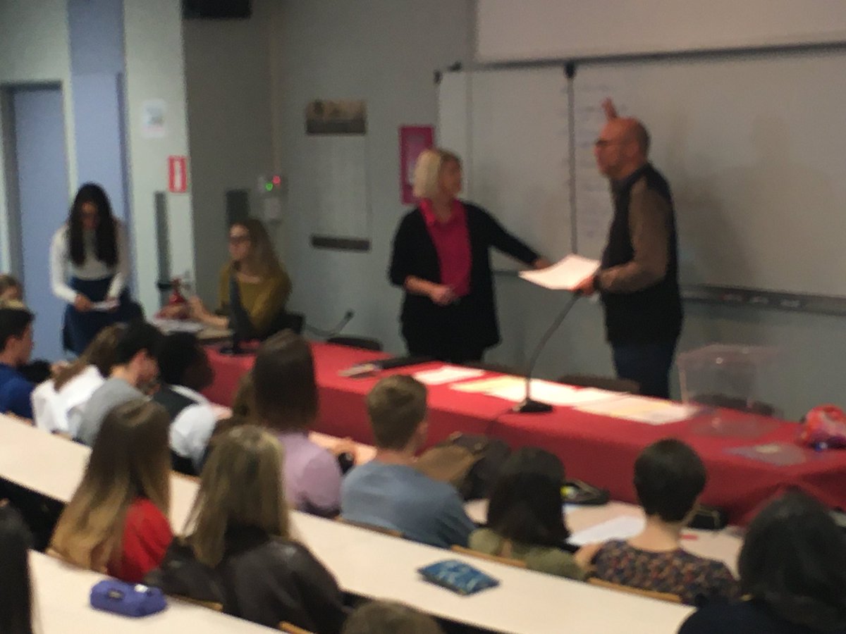 lycCDGDijon's tweet photo. Élections par les délégués de classe  @lycCDGDijon des élus @CvlCDG Élection du Vice Pdt du Cvl Bravo Adrien le nouveau vice président ! Et bravo à tous les délégués pour leur #engagement Les ecodélégués seront réunis en novembre pour agir @21Dsden @AcademieDijon @benoitclair1 https://t.co/CHajOgq0pf