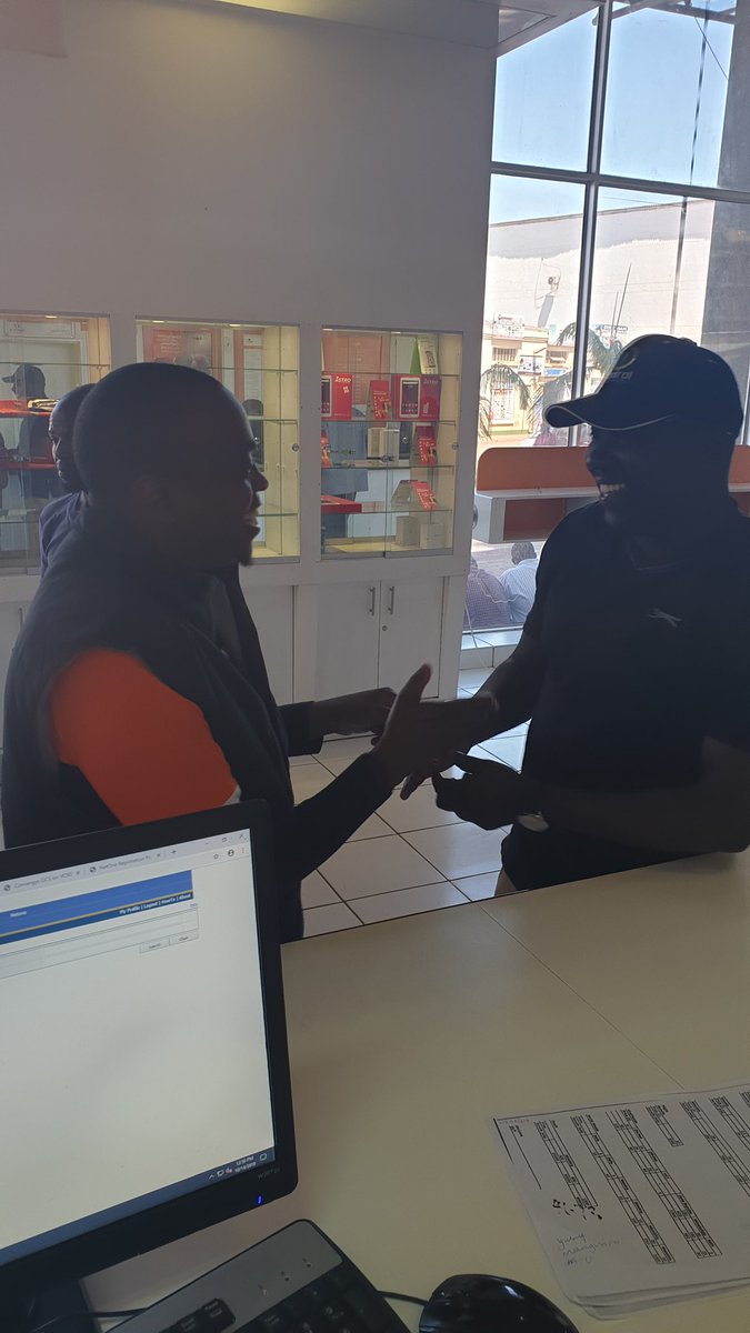 Manudzaa's tweet photo. With Mr Bernard Mundenda from Drip Tech irrigation who recently switched to @NetOneCellular . Today we signed him for @OneMoneyZw and he also got his debit card.
#Crossover
#NetOneisbae https://t.co/AGvTkXrgJ9