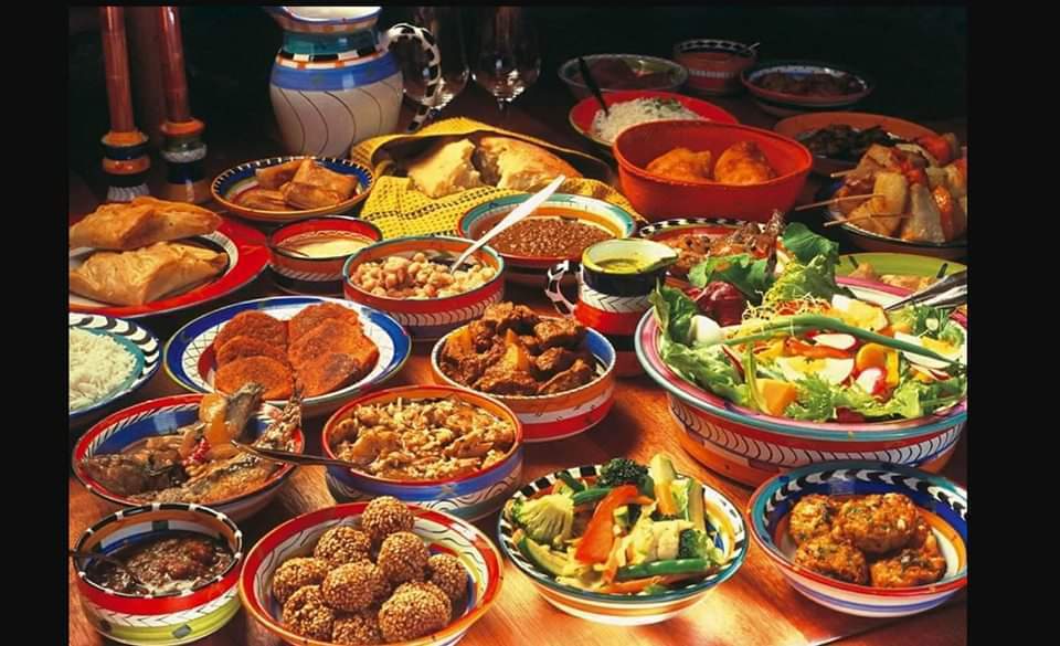 HepcatSwing's tweet photo. We are thankful for all the folks who are part of the Hepcats 
community - and for everyone in your lives. We invite everyone + friends/family/neighbours to join our international potluck + boardgames today! Free entry, just bring yourselves and some food. https://t.co/PV5G8dIazA https://t.co/g8prrqFrdl