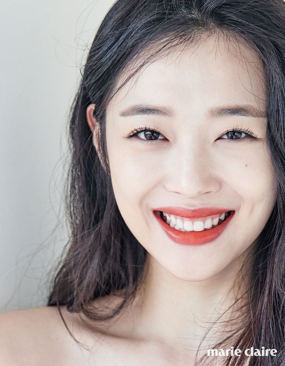 When you died, the world suddenly love you...   We can see in your eyes all the struggles and depression behind those smile there's an heartaches. #Sulli #DepressionIsNotaJoke