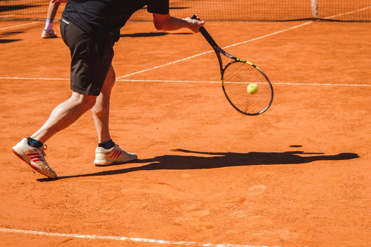 MuniBerazategui's tweet photo. La Escuela Municipal de Tenis funciona en el #ClubDucilo y podés participar a partir de los 7 años de edad en adelante!! Consultá los horarios e inscribite >> https://t.co/a9FBN4zOoS #Berazategui #OrgullososDeBera #BeraEsDeporte #Deporte https://t.co/c6wMbWGL1j