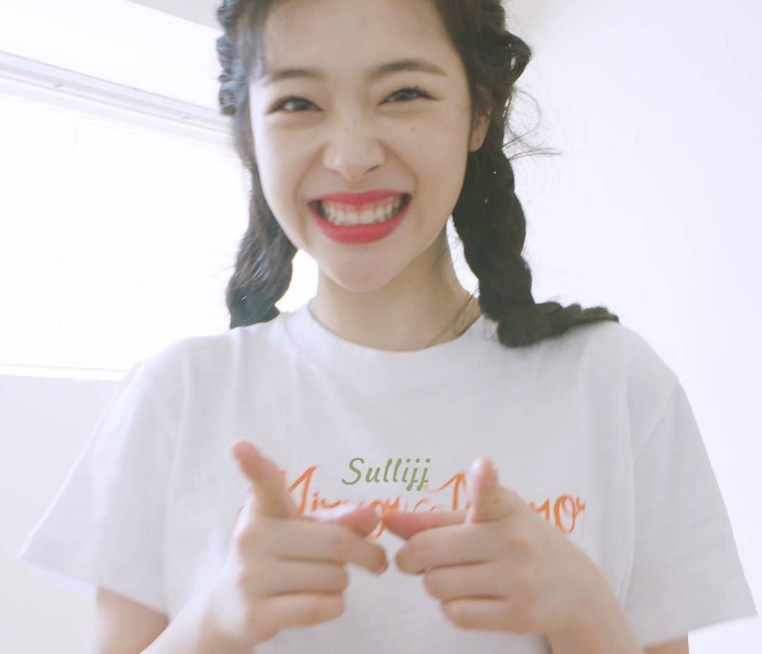 Sulli Thailand tweet media