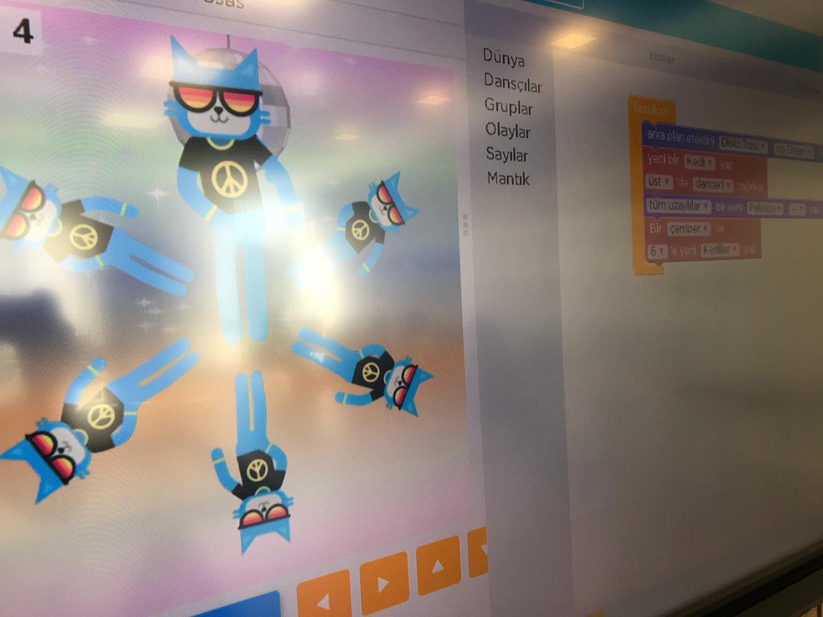 bk_corum's tweet image. 4. sınıf öğrencilerimiz Code.org’da kodlama ve dansı yaratıcı bir şekilde bir araya getirdiler hem kodladılar hem de çok eğlendiler 🤖 #bkcoding #codeweek @duygubiyikoglu @Savas_BOYAR @tubitoooooo @bk_corum