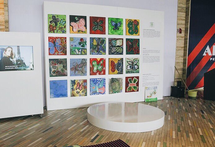 QuienDijoQue_'s tweet image. Juntos, crearán un taller de arte con causa, guiado por la artista mexicana #VeroVillareal. En la foto, se muestran algunas de las obras hechas por los niños que forman parte de #Reinserta.