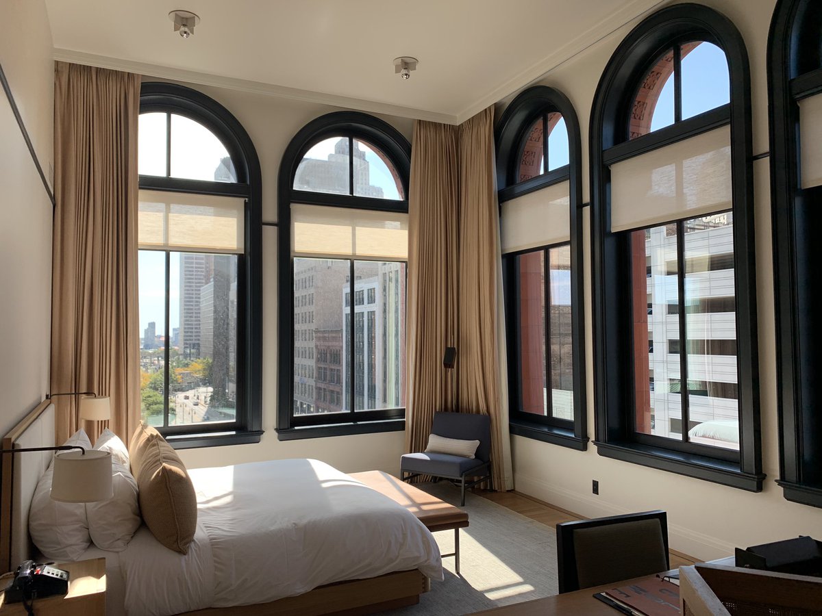 Travel__Critic's tweet photo. My favorite room at @ShinolaHotel  ✨💛 @HotelnetIT https://t.co/emUuWNx0cg