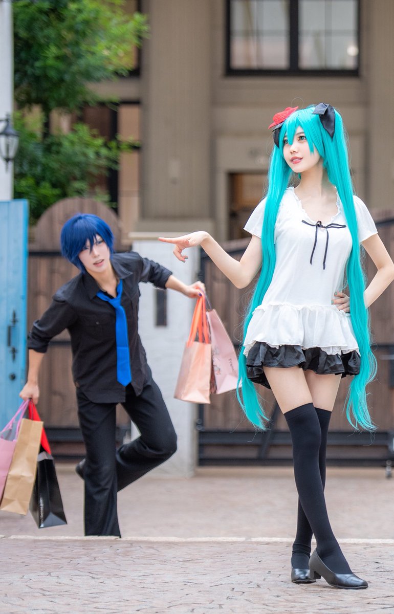 神崎ミオ En Twitter コスプレ Cosplay Vocaloid 初音ミク カイト ワールドイズマイン 私だってやればできるもん あとで後悔するわよ カイト なみるん むぐたんさん スタジオ Arrows