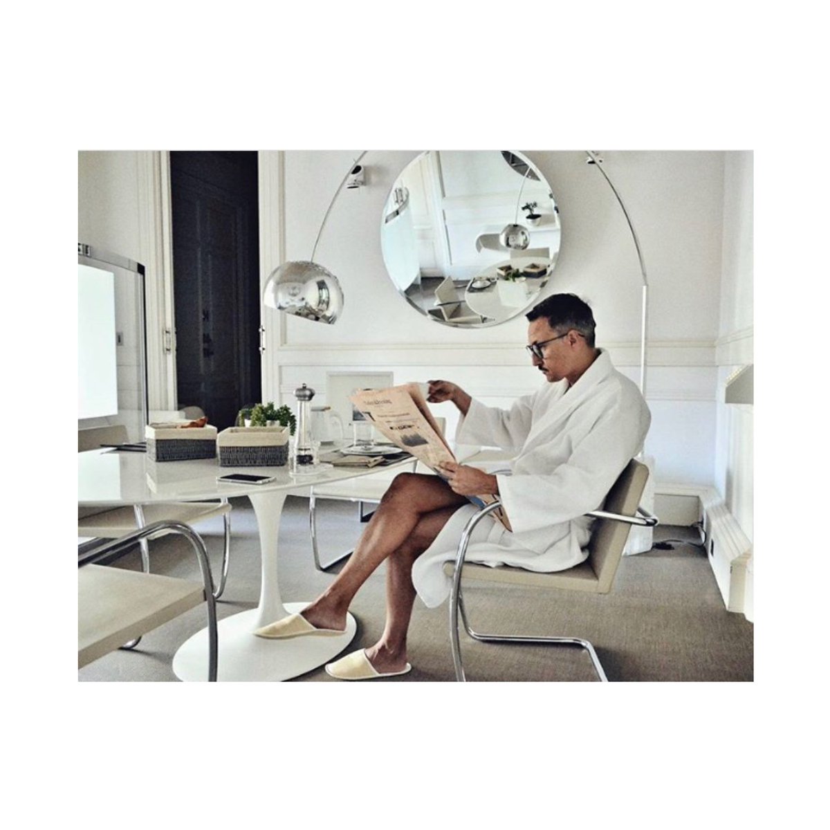 Your home away from home.
📷 @gentlemen_wear_daily .
#elpalauetlivingbarcelona #elpalauet #elpalauetBarcelona #6keys #beautifulhotels #roomwithaview #hotellife #boutiquehotel