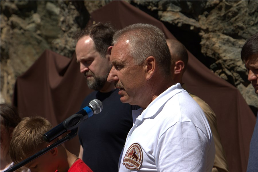 pan_dok's tweet photo. "Охотник", которого Путин встретил в тайге, которому "дал попить из своего термоса" и "вывел к людям" оказался директором Саяно-Шушенского заповедника Геннадием Киселёвым.
#пздц #глубинныйнарод #ДБ #пропагандоны #блиныслопат https://t.co/DB2uf9VCze