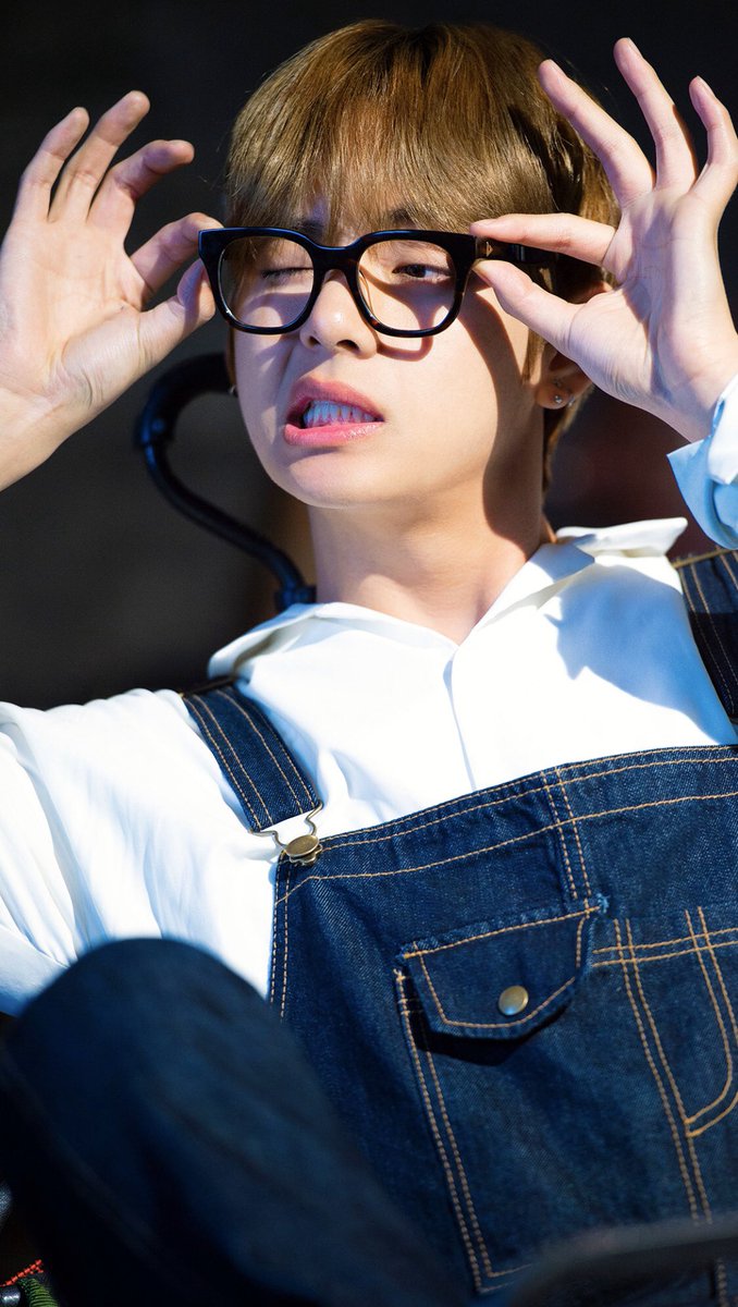 lovedbybts's tweet photo. https://t.co/dzYjVLCXMW