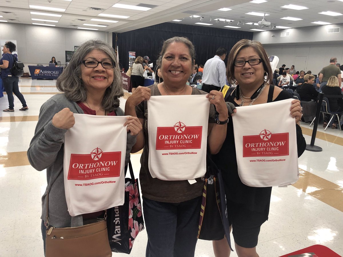 TSAOG_Ortho's tweet photo. Happy Monday! We’re so excited to be at another #SpiceofLife Health Fair Expo today! Thanks to @NEISD for giving #TSAOG a chance to educate their employees on how we can help them with their orthopedic needs! #teamtsaog #northsideisd #satx #orthonow https://t.co/HvXX2i81ns