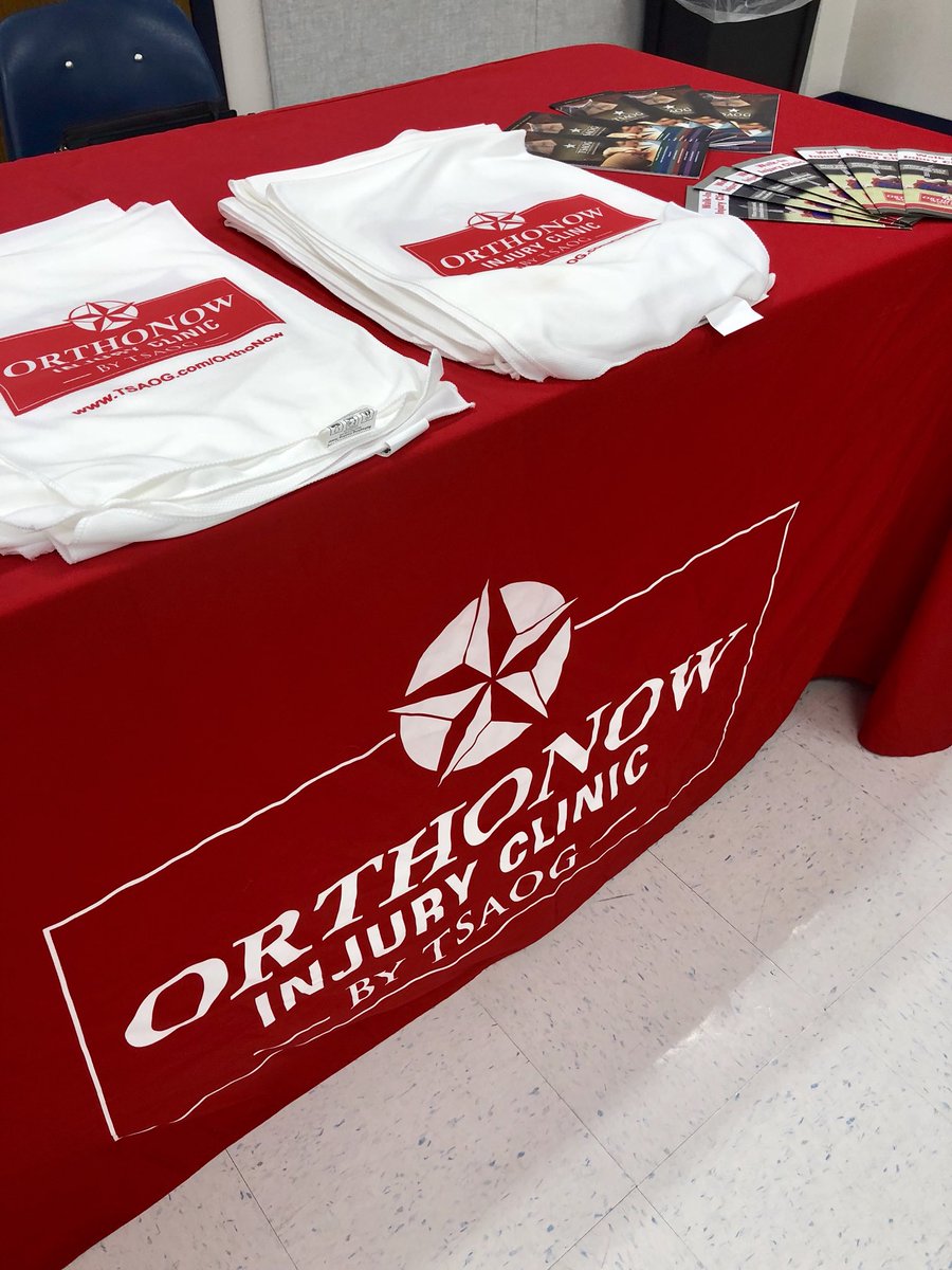 TSAOG_Ortho's tweet photo. Happy Monday! We’re so excited to be at another #SpiceofLife Health Fair Expo today! Thanks to @NEISD for giving #TSAOG a chance to educate their employees on how we can help them with their orthopedic needs! #teamtsaog #northsideisd #satx #orthonow https://t.co/HvXX2i81ns