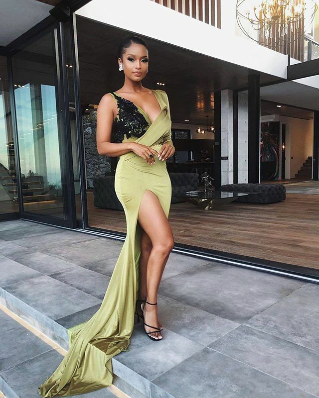 bellanaijastyle's tweet photo. Super glam style via @ayandathabethe_ on the @topbillingtv set!
.
.
.
https://t.co/VPVsFfP3sA
.
.
.
#blackgirlbloggers #southafricancelebrity #zalebs #fashion #brownsugarsocial #africanfashion #topbilling https://t.co/KGiXfa1fJA https://t.co/DYECfoYfEF