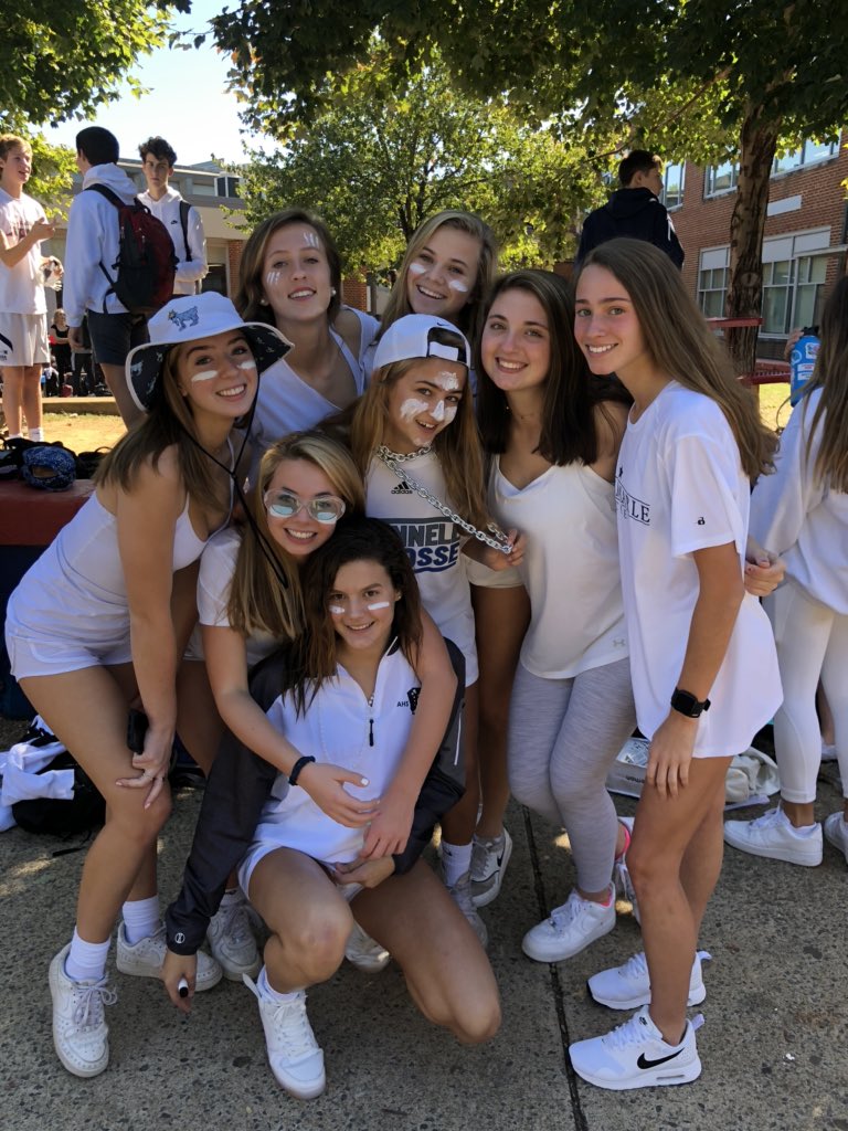 rubykidd1716's tweet photo. @AHSpiritWars #ahs10hoco https://t.co/wW31rIBt4D