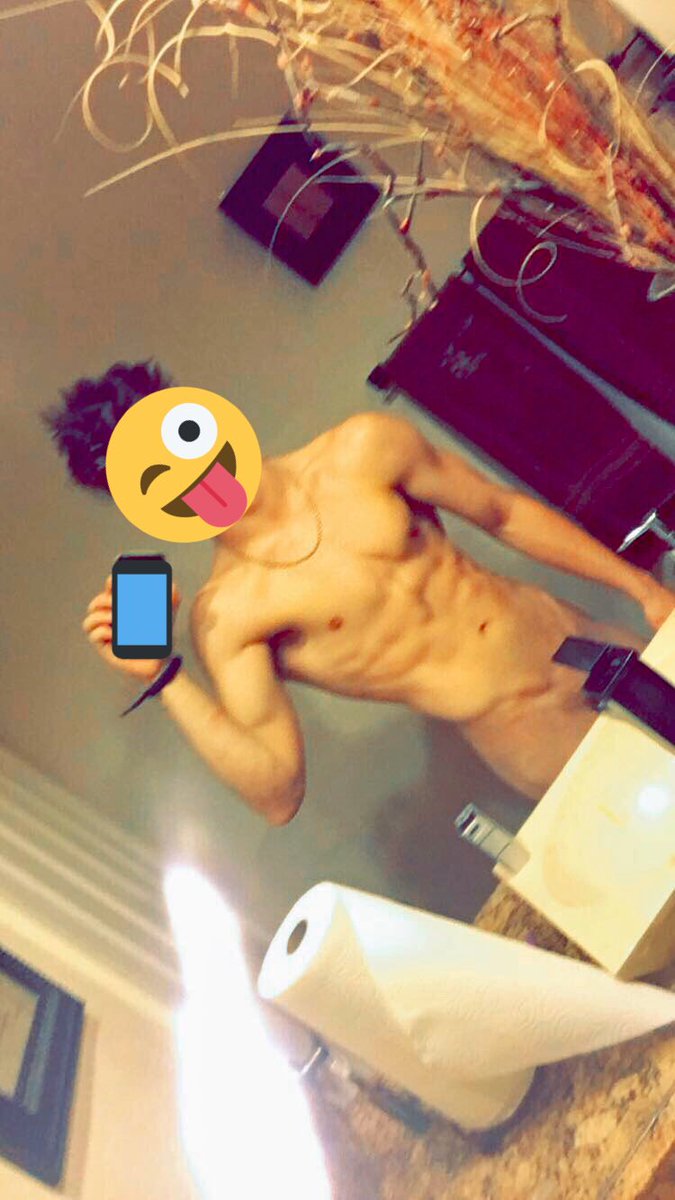 JackBrewerxxx's tweet photo. Feeling a little wild today 😂😂😂#str8 #str8hunk #straighthunk #straightguys #straightguy #nude #bigdick #sexyteen #amateur #exhibitionist #naughty #sexting #bigdickhunk #naked #onlyfans #str8boys https://t.co/RQwaJff8BS