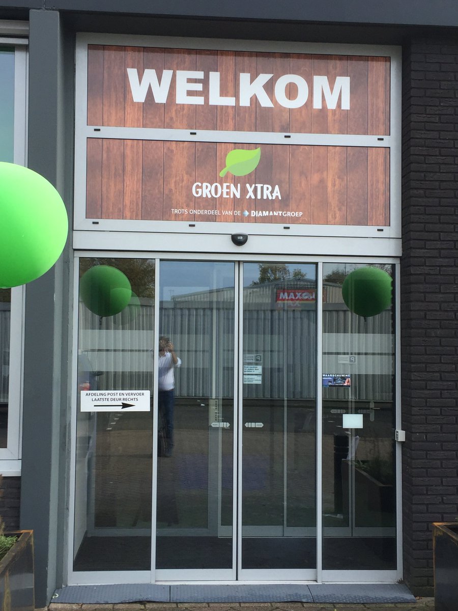 AdRovers1's tweet photo. Vanmorgen op een gepaste wijze afscheid genomen  van onze locatie aan de Insulindestraat. En ons nieuw kantoor in gebruik genomen. Vanaf 14 oktober is Groen Xtra gevestigd op de Zevenheuvelenweg 16a te Tilburg. Ook benieuwd naar onze nieuw kantoor? Kom gerust langs. https://t.co/U4HoOg0ryr