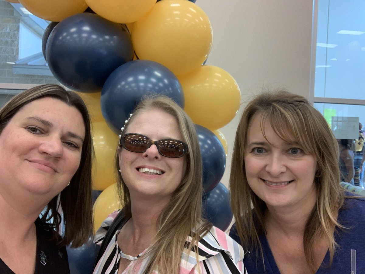s_janda's tweet photo. CIC 2019! #lisdcic #thegreatestParkside https://t.co/mYCS69PoV2