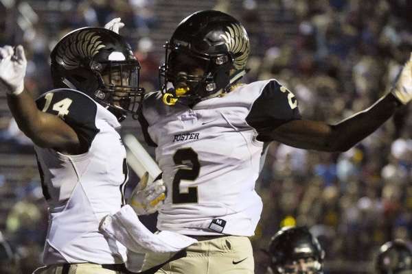 texashighfootba's tweet photo. The rivalry continues....ANGLETON VS FOSTER......Angleton is in desperate need of a win if they wish to make playoffs, and For Foster they look to redeem themselves after a heartbreaking loss last week, This should be another good one.@ Wildcat stadium 7pm Friday night https://t.co/BRSUNakSRJ
