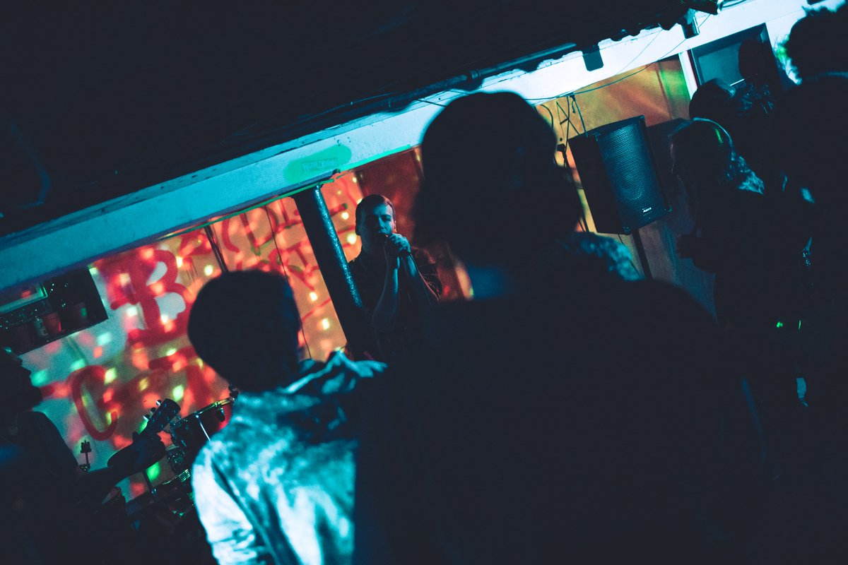 LoRohland's tweet image. glad i had my camera out for a few during @3StateArea. these dudes rip so (acoustically) hard.