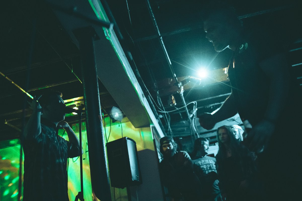 LoRohland's tweet image. glad i had my camera out for a few during @3StateArea. these dudes rip so (acoustically) hard.