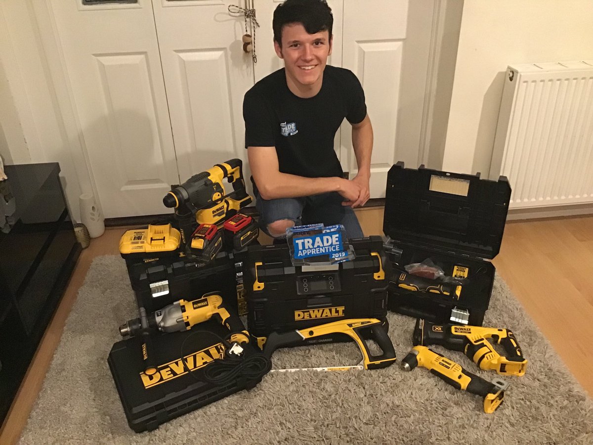 AbberleyCallum's tweet photo. I love using my new ⁦@DEWALTtough⁩ tools that I bought with my ⁦@Screwfix⁩ Trade Apprentice 2019 prize.💪😍 https://t.co/TtRhgUvcMK