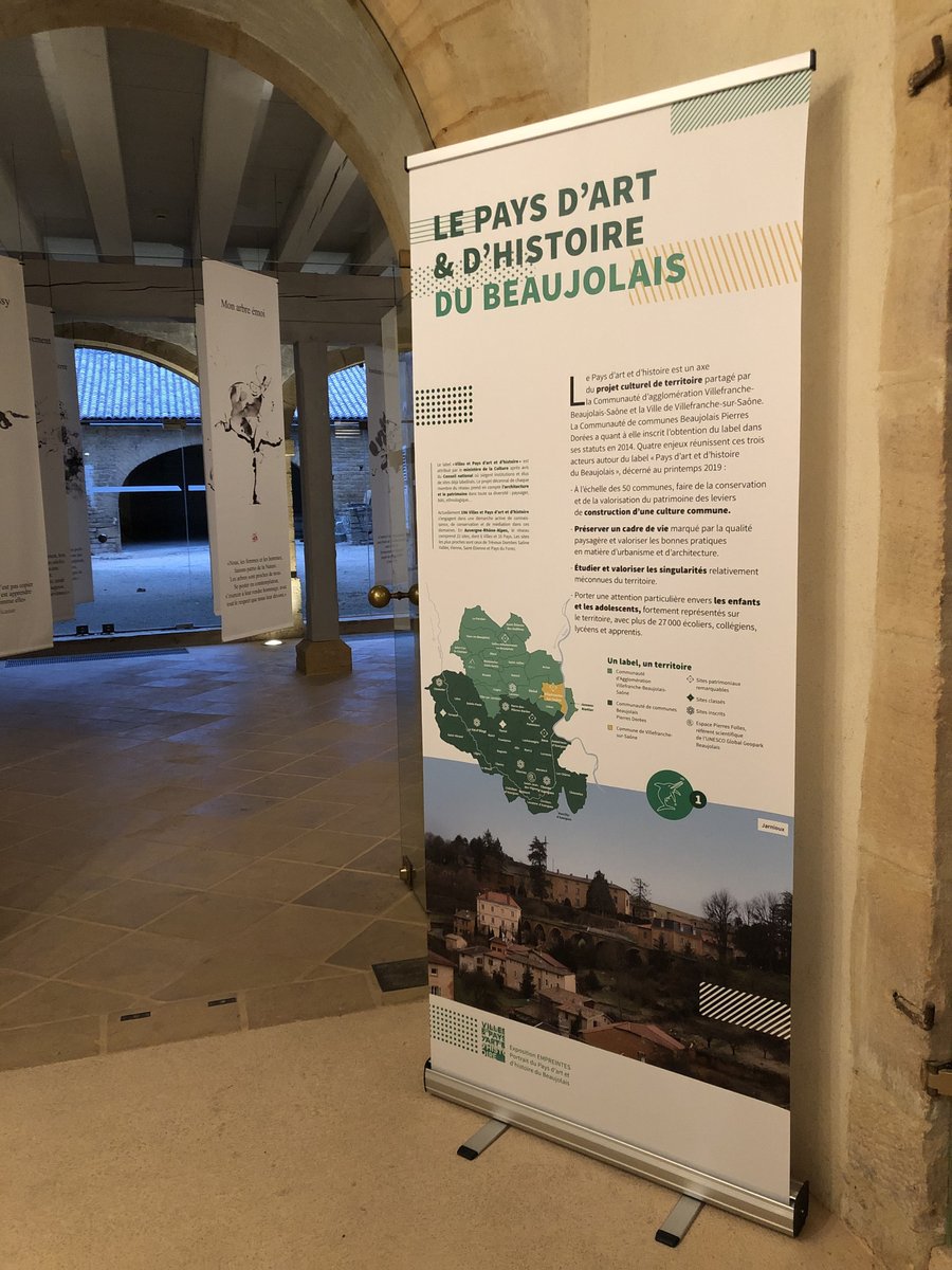 resonancecom's tweet photo. Notre nouvelle réalisation pour les acteurs du #territoire #Beaujolais labellisé "Pays d’art et d’histoire" : les supports de communication de l’#expo Empreintes au Château de Rochebonne à Theizé. 
>> Collection de 54 fiches, 12 kakémonos, 1 affiche !
#comculturelle https://t.co/A4nJOb8Af3