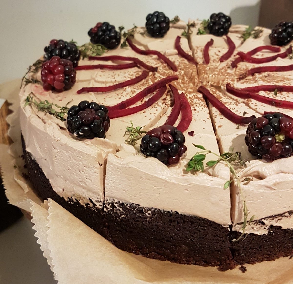 CafesbyHPL's tweet photo. We are celebrating #NationalBakingWeek with these amazing cakes from our cafe at @NatGalleriesSco #ModernOne
• Earl grey cake • Toffee apple loaf • Beetroot & chocolate gluten free cake • https://t.co/c0xLThQw5f