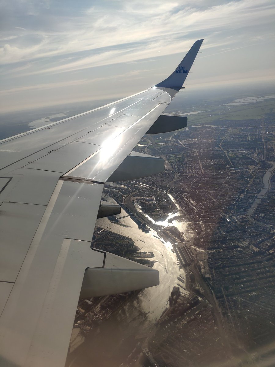 GeorgeGeorgitsi's tweet photo. Amazing view of Amsterdam 🛬 @KLM https://t.co/FbJJiQ4odG