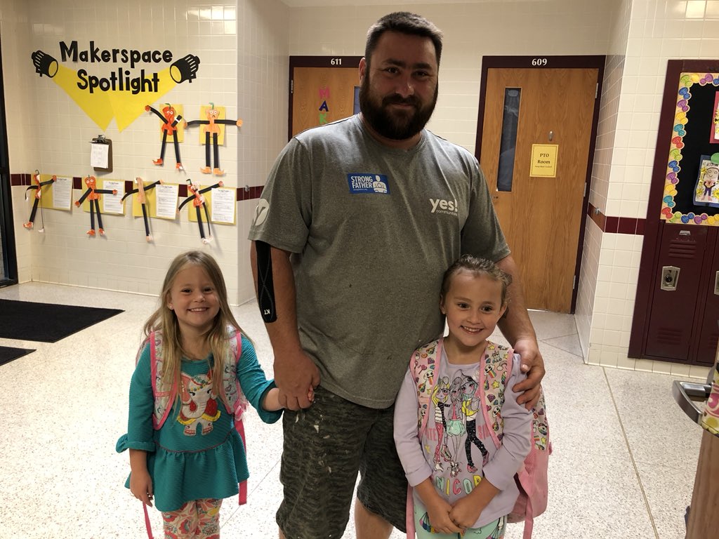HigginsElem's tweet photo. #StrongFathers in the Higgins house this morning. Thanks to all the Dads, Moms &amp; Grandparents who came out...you may not know it, but you made your student’s day (and ours too)! https://t.co/4kRGgoRVhq
