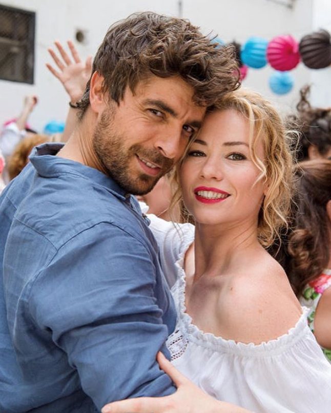 TF1's tweet photo. C'est la FIESTA avec @BaeckerMaud et @agustingaliana ce soir à 21h05 dans #CoupDeFoudreEnAndalousie sur #TF1 🇪🇸🐎💃💘 https://t.co/tw3huWh83M