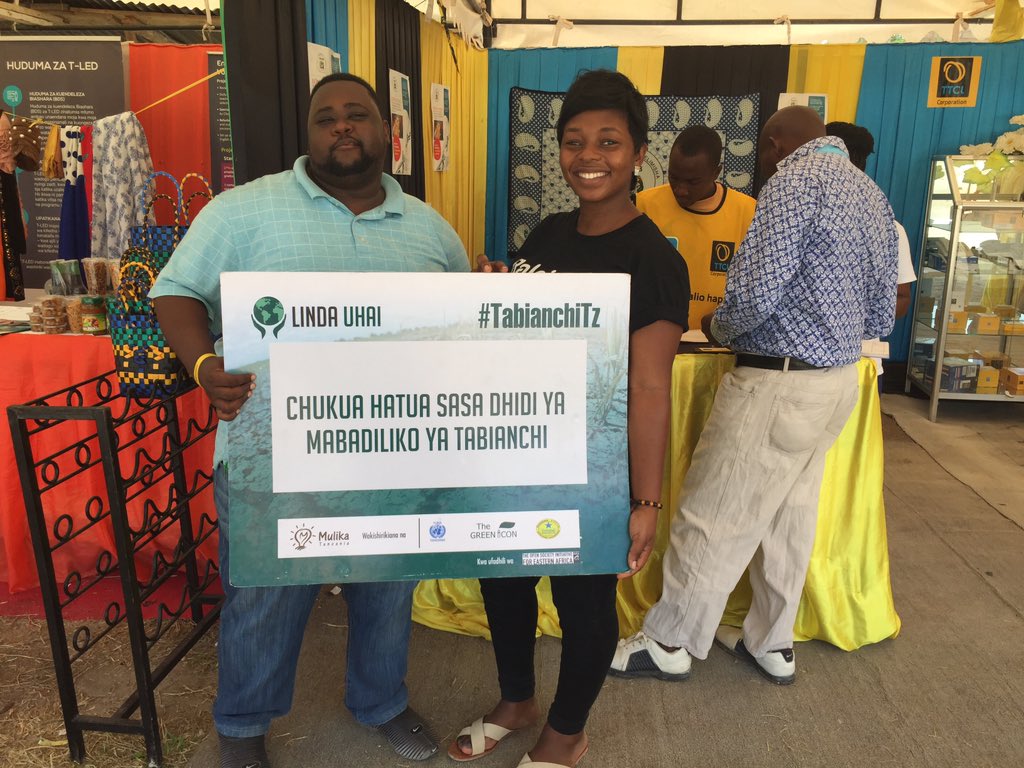 mulika255's tweet photo. Tumezunguka mabanda tofautitofauti kuhamasisha wadau kuchukua hatua juu ya mabadiliko ya Tabianchi. Lindi kumenoga | #TabianchiTZ https://t.co/5GmGB45mi7