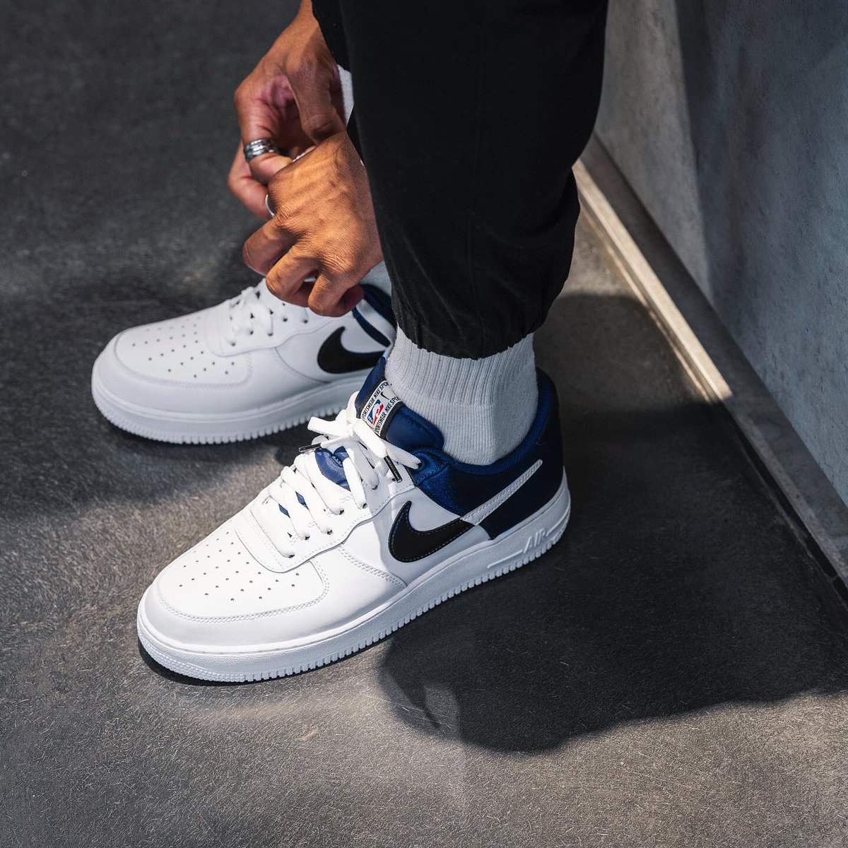 air force 1 lv8 navy