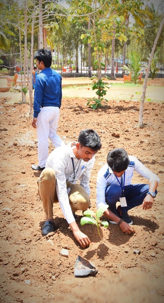 KalaidharsanG's tweet photo. #plantforkalam 
#KALAM88

Oct 15
Enakkum birthday thaan
#HBD2Me https://t.co/K9xuqvncXh