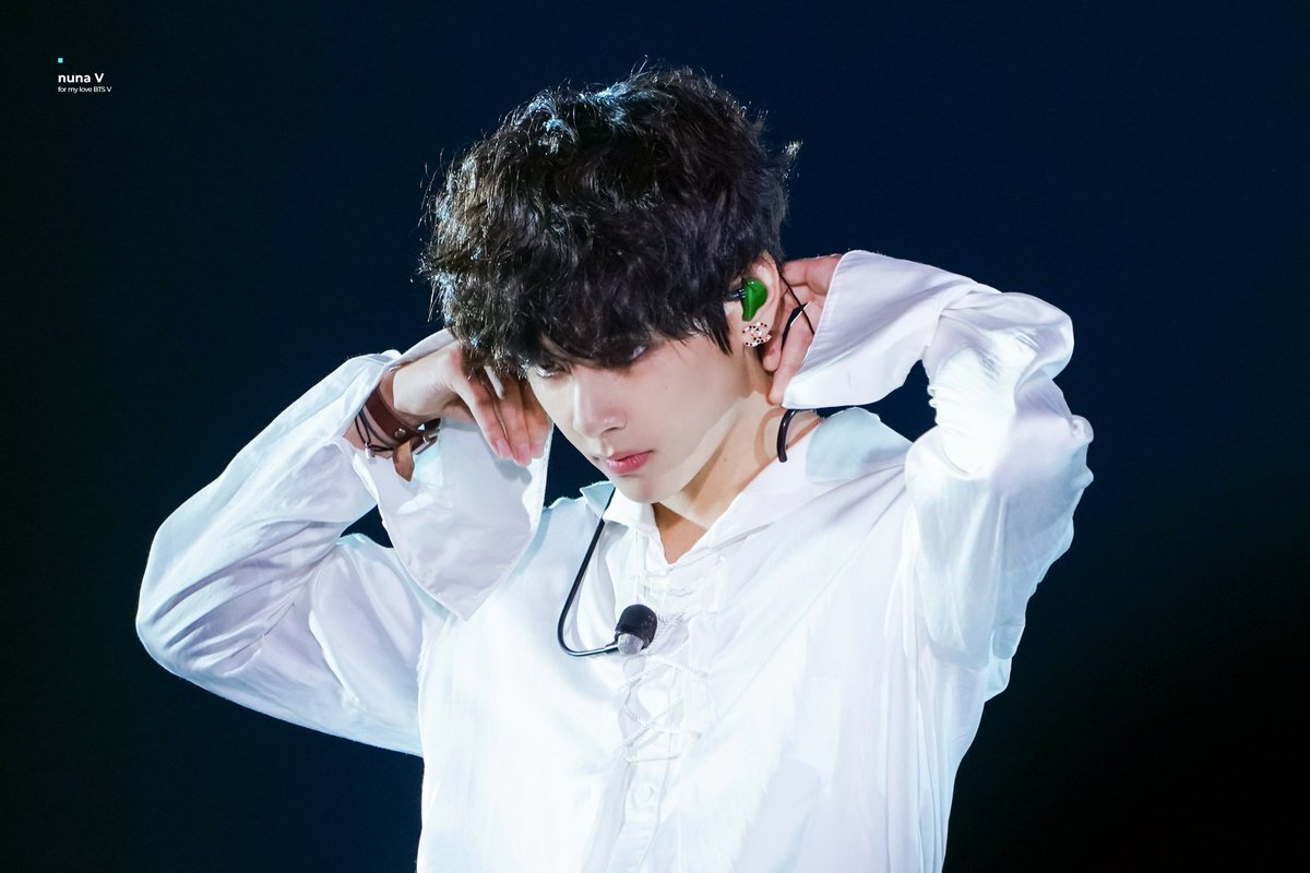 [HQ] 191011 SYS tour in Riyadh
💜
#이삐사진전 #태형 #뷔 #방탄소년단뷔 #V #BTSV #TAEHYUNG <a href="/BTS_twt/">방탄소년단</a>