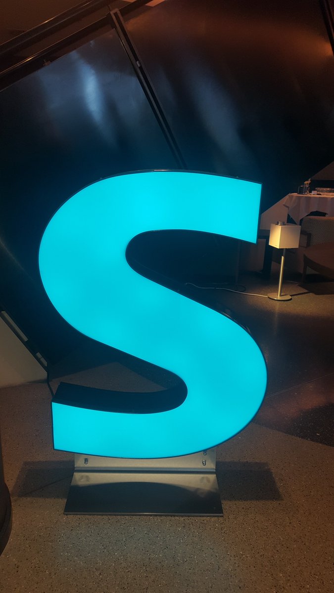 frank6812's tweet photo. #BehindTheScenes at #SBC19. Lots of pieces coming together to bring the Siemens Business Conference back to life in Munich! #SiemensEvents knows how to #ClearTheBar! @Siemens https://t.co/lDlTFUu9DK