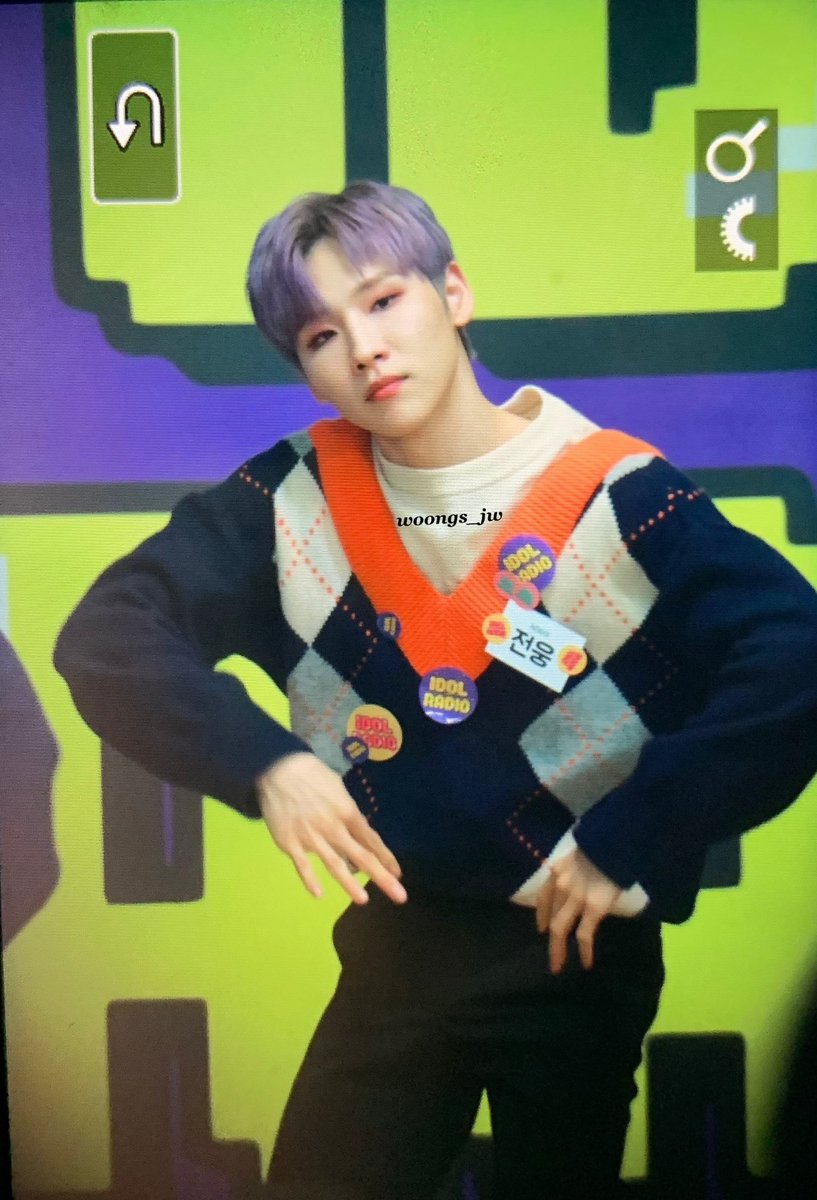 웅’s tweet media