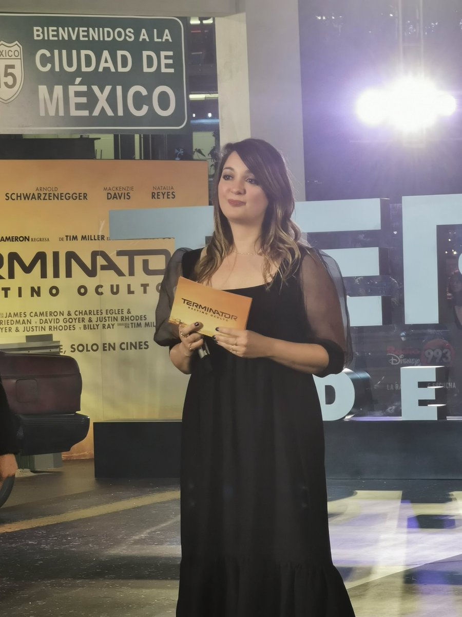 charlydomzz90's tweet photo. Ayer estuvimos presentes en el #TerminatorFanEvent que se realizó en @ToreoPC, donde tuvimos la presencia del director #TimMiller, todo el evento fue presentado por el gran @oscaruriel y la guapa @reclu 
#TerminatorMX 
#TerminatorDestinoOculto https://t.co/ZwXPsPkKjE