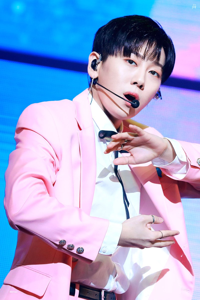 ROHTAEZ's tweet photo. 💖happy biRTHday💖

190301
#태현 #노태현 #Rohtaehyun https://t.co/NISrcTu4Qa