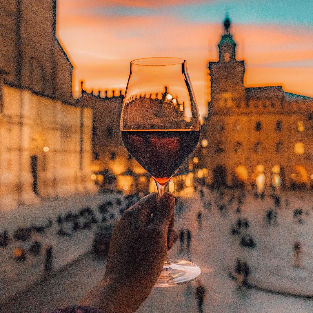 BlogVilleEU's tweet image. The 2019 edition of #BlogVille has just started!
This week follow the adventures #inEmiliaRomagna of
Jessica @yummy_travel
Nam @laughtraveleat
Carol @ftcmag

w/ @ERTourism
Ph. @happy2wander