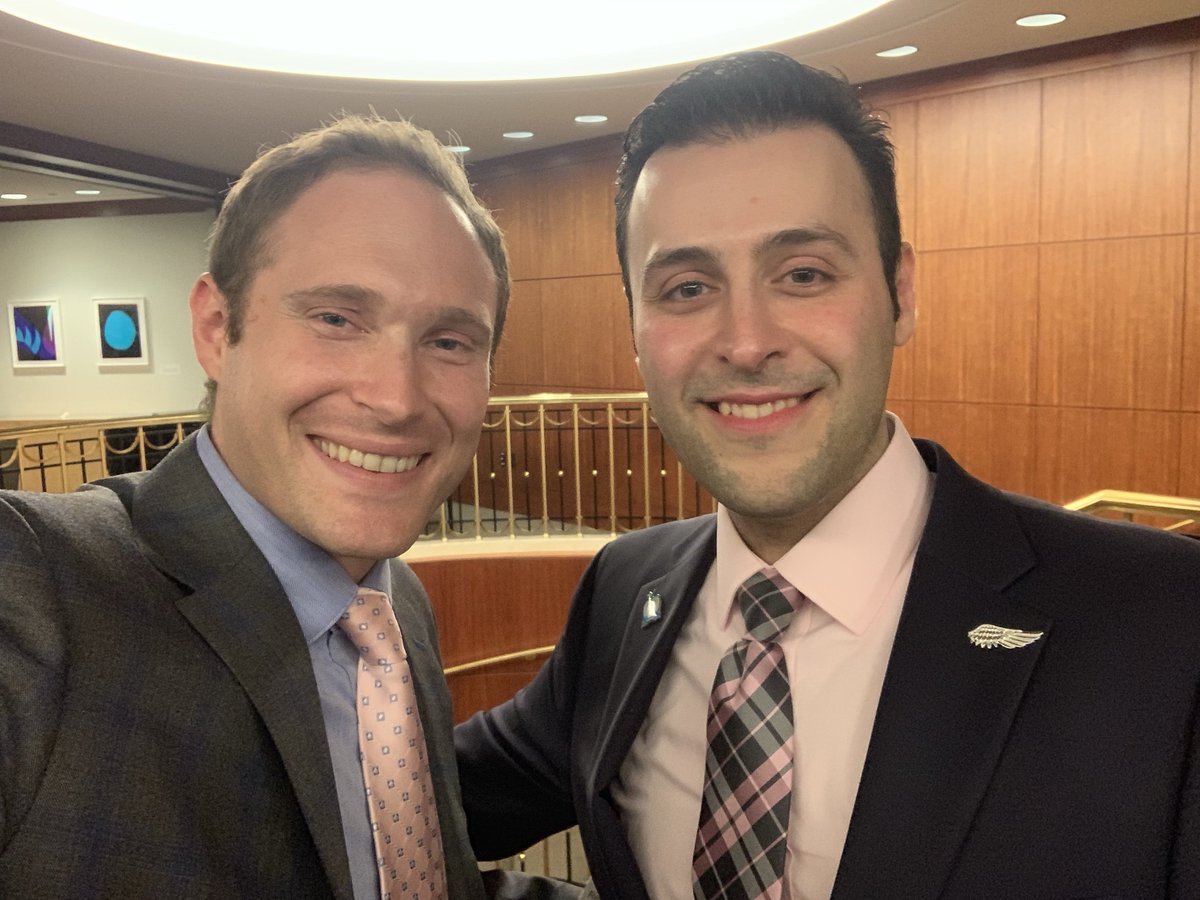 CoryChevalier's tweet photo. I wanted to share the joy it brings me to work with @AhedMakhoul, a #CCIMRP superstar (one of many), in his #PalliativeMedicine fellowship. First worked with him when he was a #FirstMonthIntern..makes me incredibly proud to see the physician he has become! @abbyCCim @CCF_IMCHIEFS https://t.co/EGeMu1F9Mp